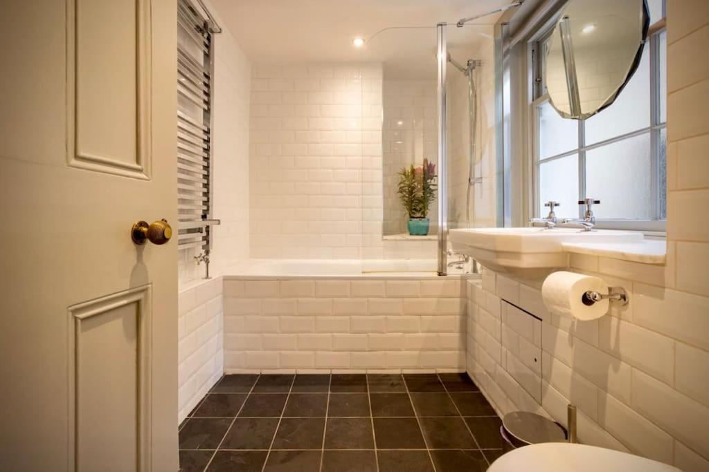 Kings Cross, Self-Contained House & Private Garden Villa London Kültér fotó